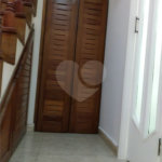 Casa com 324m², 4 dormitórios, sendo 1 suíte, 4 vagas, à venda no Jardim Las Vegas em Santo André.