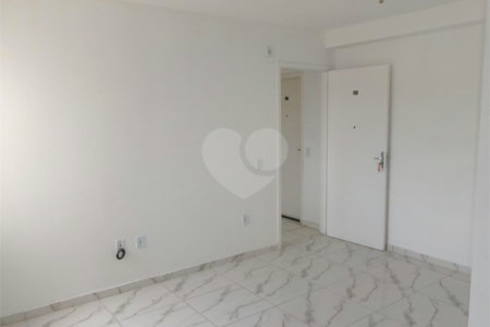 Apartamento à venda com 2 quartos em Jardim Arco-íris, Cotia, SP
