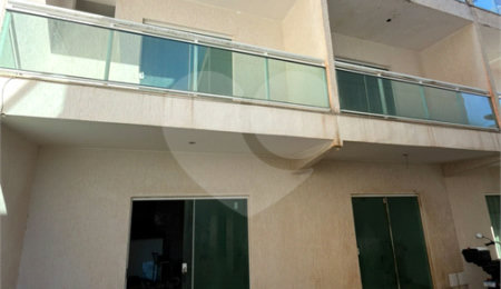 Casa à venda com 3 quartos, sendo 2 suítes, em Peró, Cabo Frio, RJ