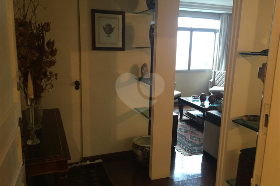 Apartamento à venda com 3 quartos, sendo 1 suíte, em Bela Vista, São Paulo, SP