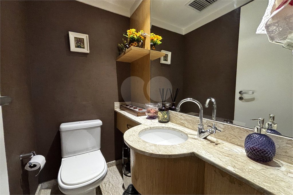 Apartamento para alugar com 3 suítes em Vila Romana, São Paulo, SP