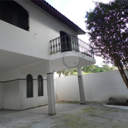Casa à venda com 5 quartos, sendo 3 suítes, em Vila São Francisco, São Paulo, SP