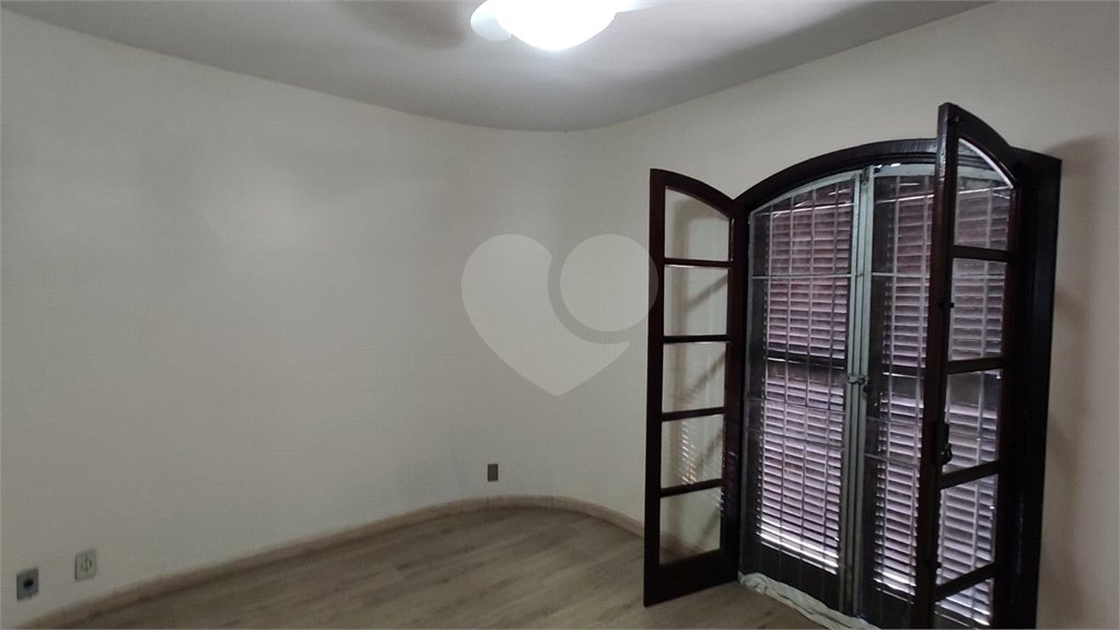 Sobrado à venda com 3 quartos, sendo 1 suíte,  em Artur Alvim, São Paulo, SP