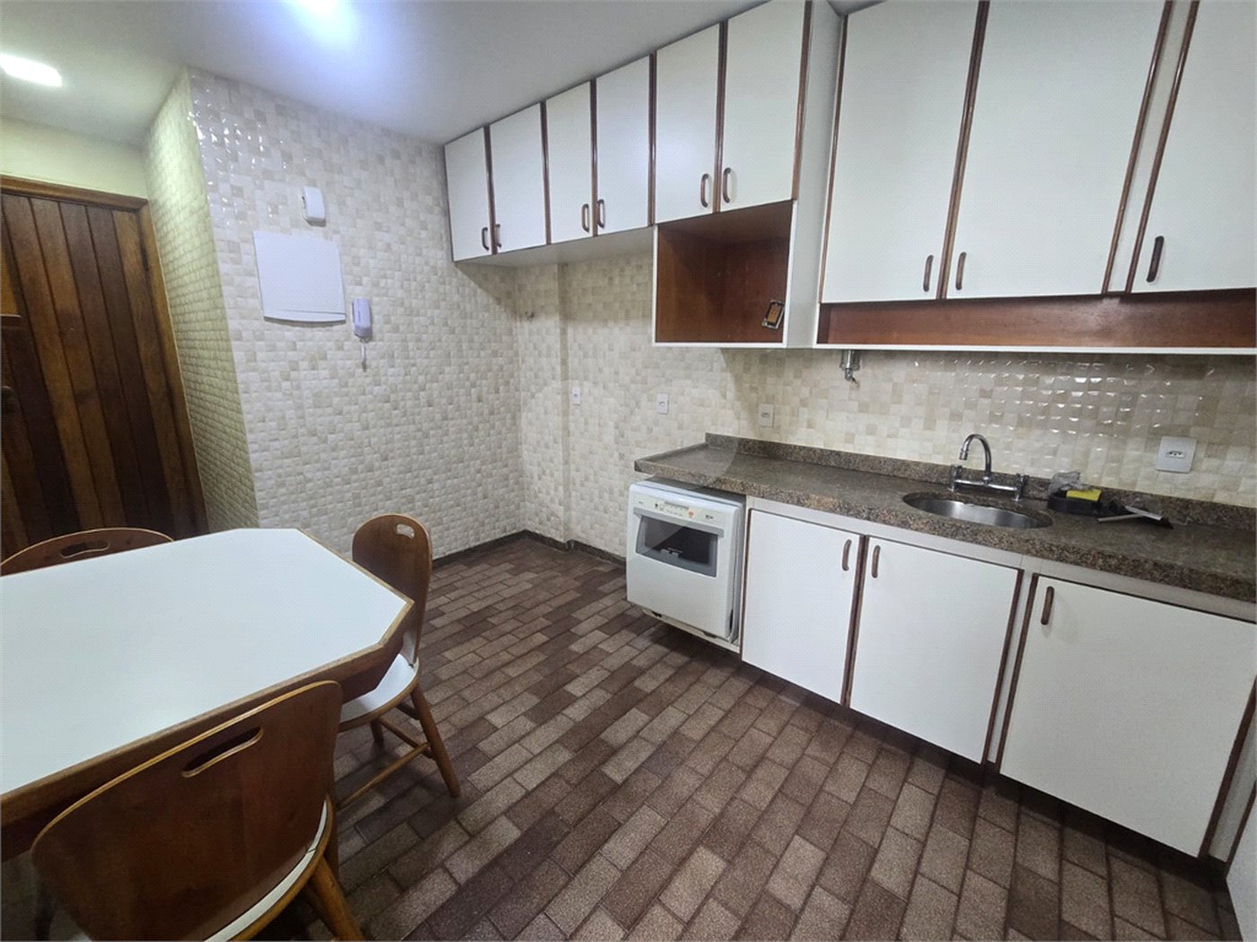Cobertura à venda com 3 quartos, sendo 1 suíte,  em Tijuca, Rio de Janeiro, RJ