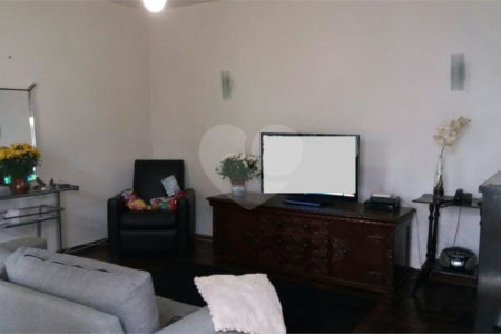 Casa à venda com 3 quartos em Vila Mariana, São Paulo, SP
