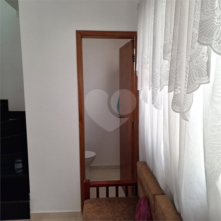 Casa à venda com 2 quartos no condomínio Residencial Cristal Lll, Mogi das Cruzes - SP