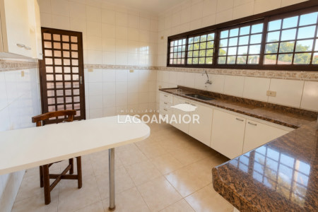 Casa para alugar com 3 quartos, sendo 2 suítes, em Jardim Alvorada, Três Lagoas, MS