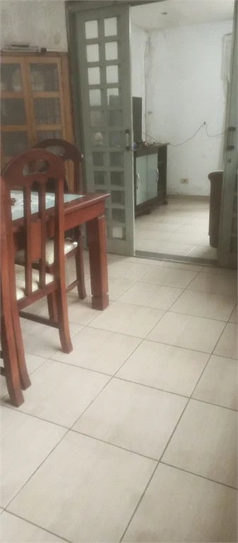 Sobrado à venda com 3 quartos, sendo 1 suíte, em Vila Universitária, São Paulo, SP