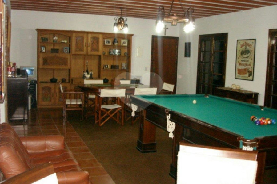 Sítio à venda com 10 quartos em Sítio Arueira, Piracaia, SP