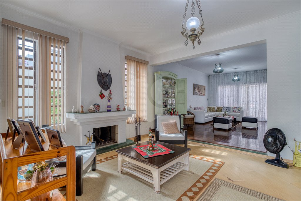 Casa de Vila à venda com 4 quartos, sendo 2 suítes, em Granja Julieta, São Paulo, SP