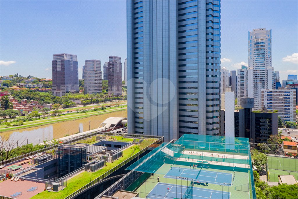 Apartamento à venda com 3 quartos, sendo 2 suítes,  em Cidade Monções, São Paulo, SP