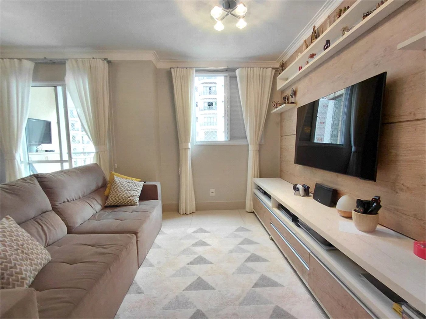 Apartamento à venda com 2 quartos, sendo 1 suíte, em Vila Romana, São Paulo, SP
