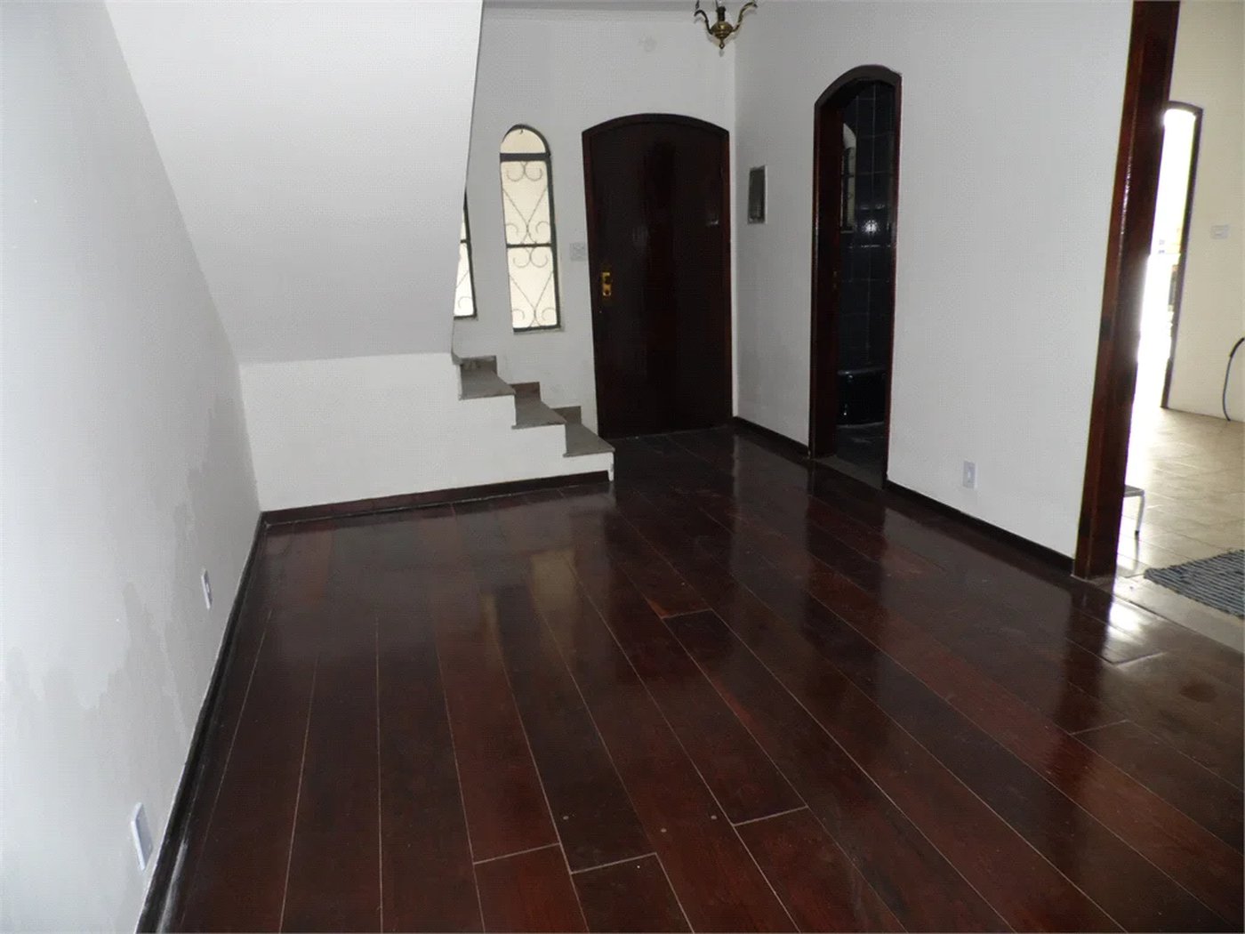 Casa à venda com 5 quartos, sendo 3 suítes, em Vila São Francisco, São Paulo, SP