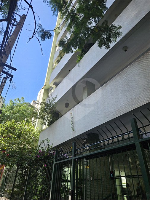 Apartamento à venda com 3 quartos, sendo 1 suíte,  em Itaim Bibi, São Paulo, SP