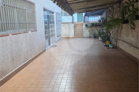 Sobrado à venda com 4 quartos, sendo 1 suíte, em Vila Graciosa, São Paulo, SP
