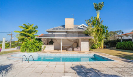 Casa à venda com 3 quartos, sendo 1 suíte,  no condomínio Vinhas da Vista Alegre - Lado Sede, Vinhedo - SP