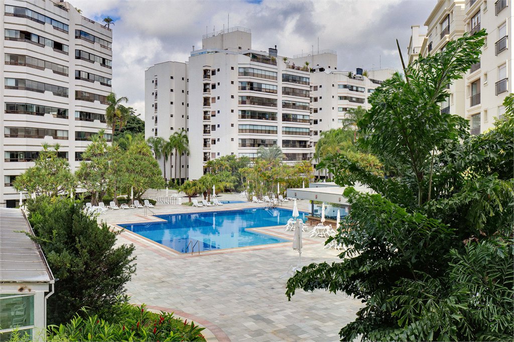 Apartamento à venda com 4 quartos, sendo 3 suítes, em Granja Julieta, São Paulo, SP