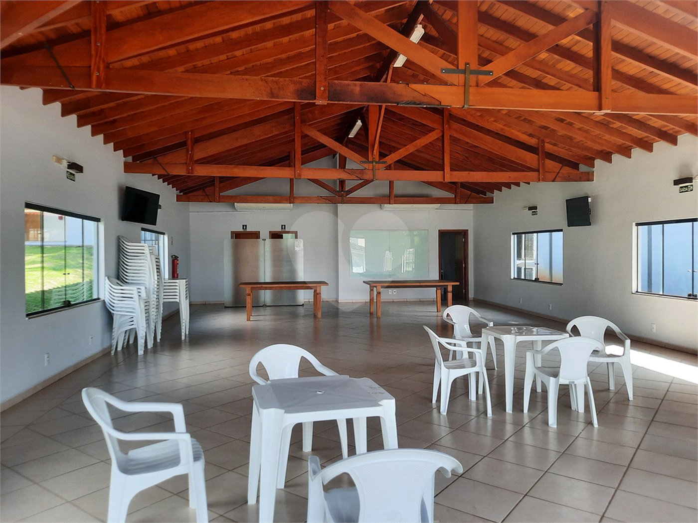 Casa à venda com 3 suítes em Nações, Valinhos, SP