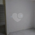 4 casas independentes em terreno de 245m² , à venda no Jardim Soares em Guainazes.