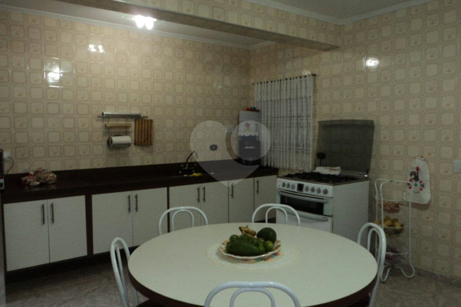 Casa à venda com 3 quartos, sendo 1 suíte, em Butantã, São Paulo, SP