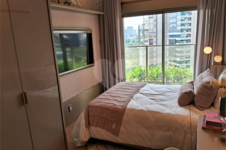 Apartamento à venda com 3 suítes em Moema, São Paulo, SP
