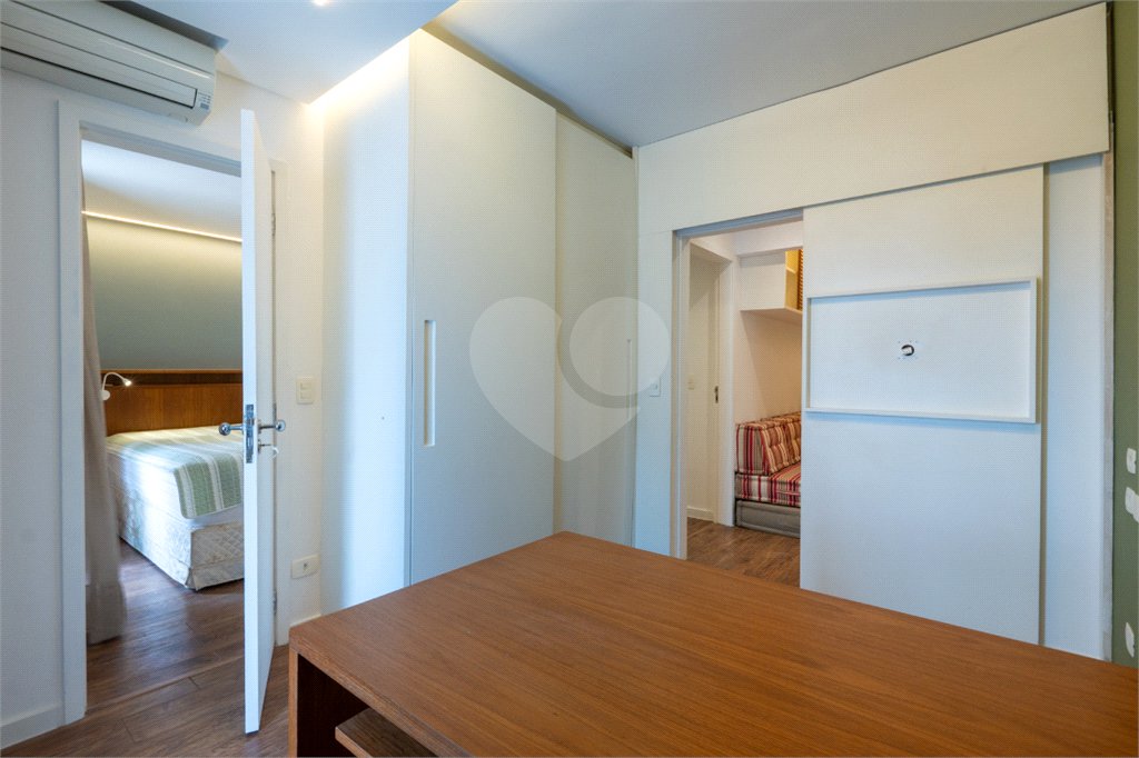 Apartamento à venda com 3 suítes em Vila Nova Conceição, São Paulo, SP