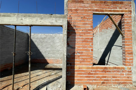 Casa à venda com 3 quartos, sendo 1 suíte, no condomínio Tivolli Residencial, Itapetininga - SP