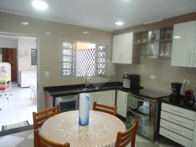 Sobrado à venda com 3 quartos, sendo 1 suíte,  em Jaçanã, São Paulo, SP