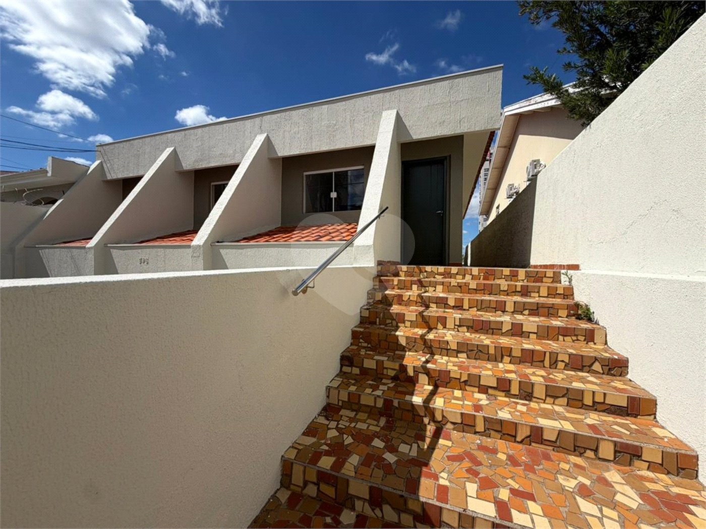 Casa à venda com 3 quartos, sendo 1 suíte, em Vila Aurora, Indaiatuba, SP