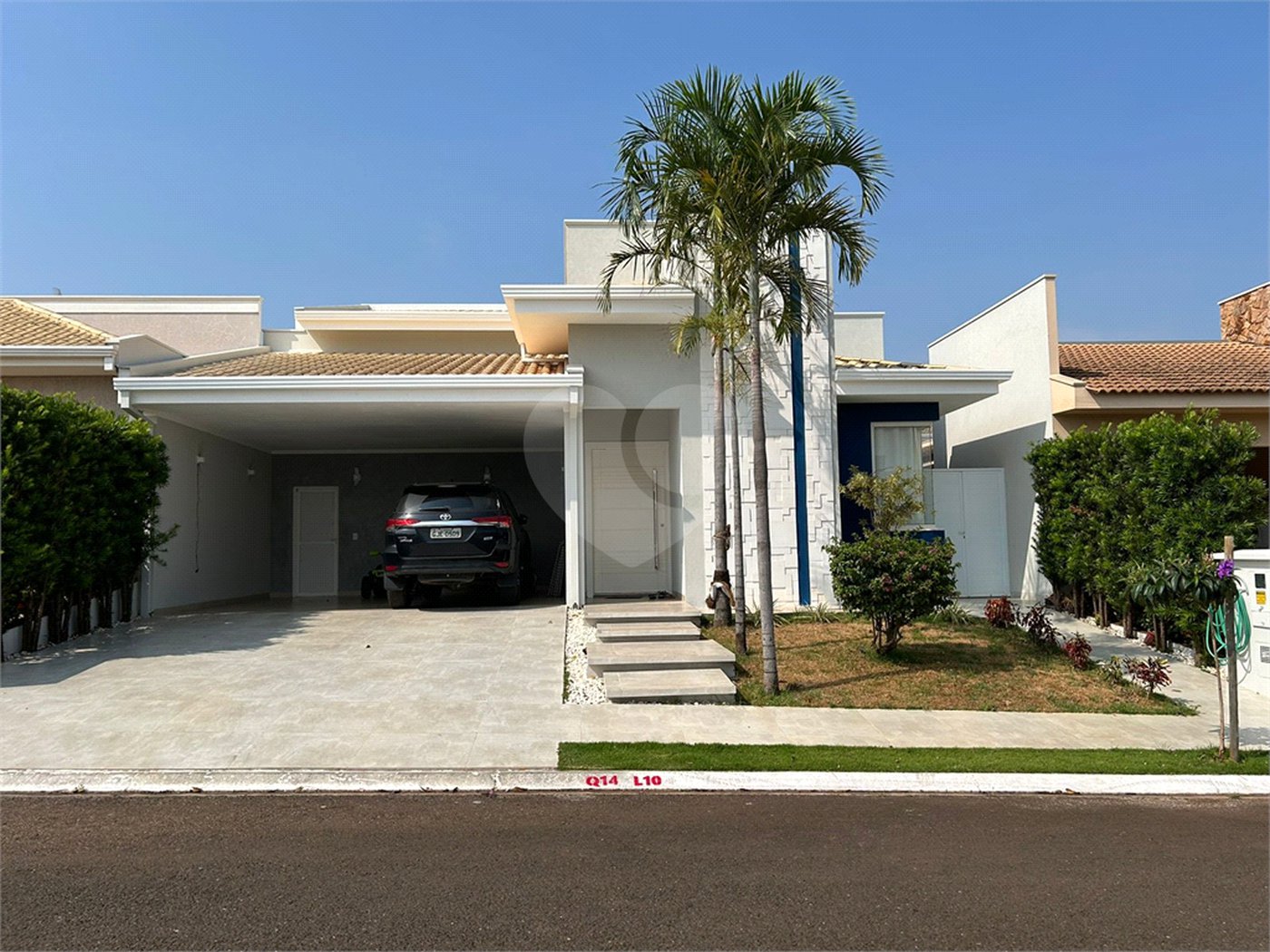 Casa à venda com 3 quartos, sendo 1 suíte, no condomínio Jardim das Acácias, Araraquara - SP