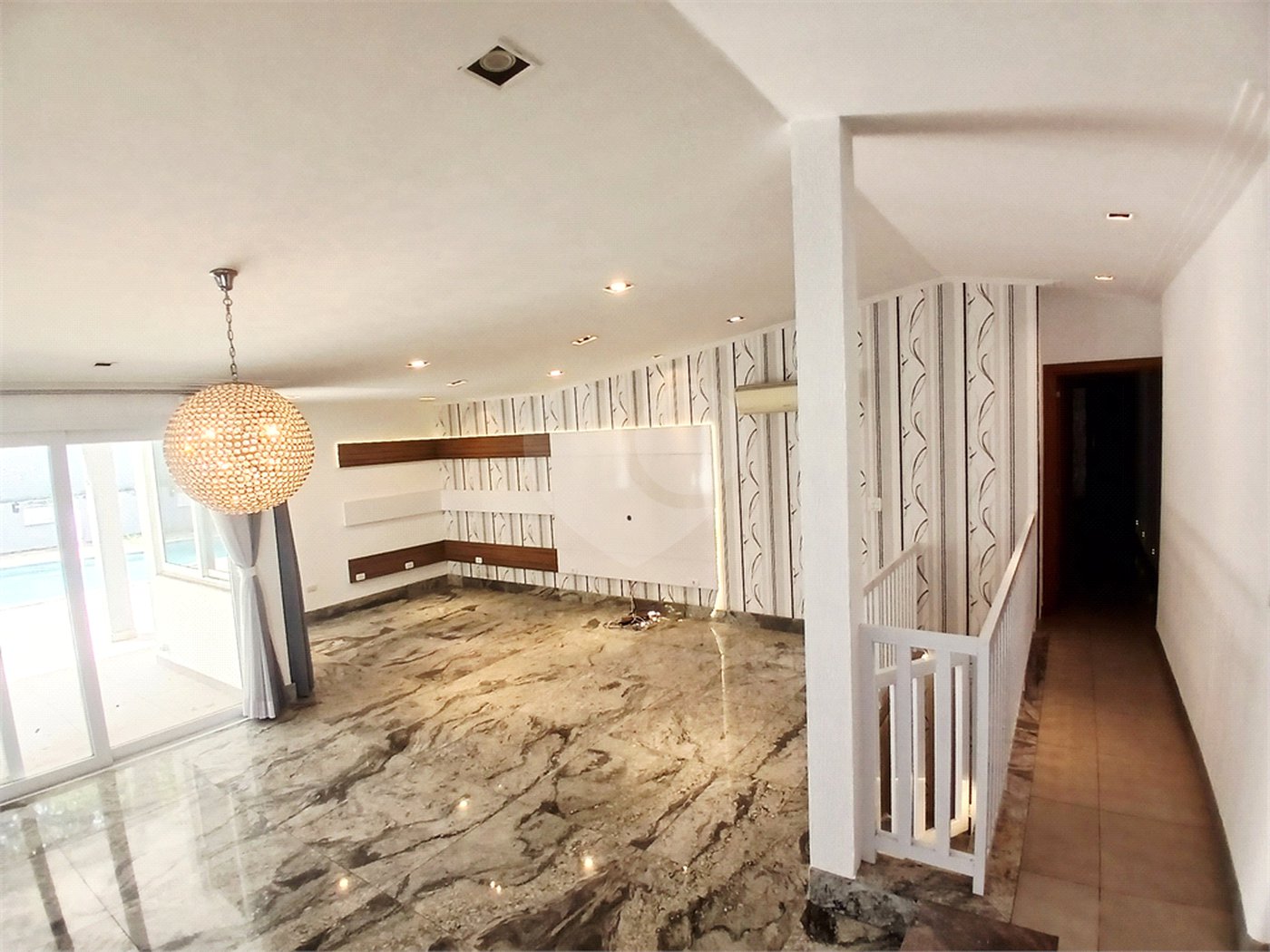 Casa Térrea à venda com 3 suítes em Anchieta, São Bernardo do Campo, SP