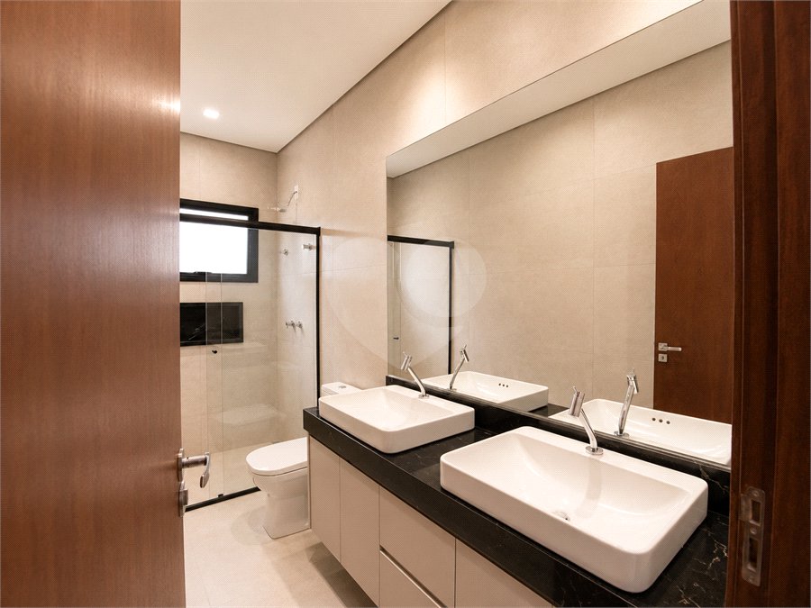 Casa à venda com 3 suítes no condomínio Residencial Chácara Ondina, Sorocaba - SP