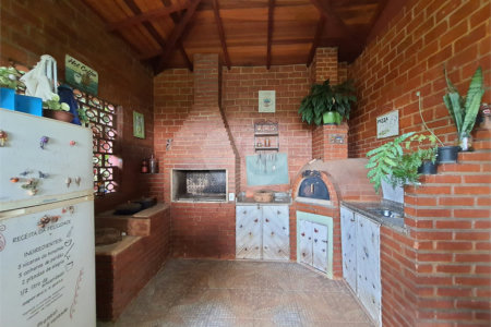 Chácara à venda com 3 quartos, sendo 2 suítes,  em Estância San Remo, Atibaia, SP