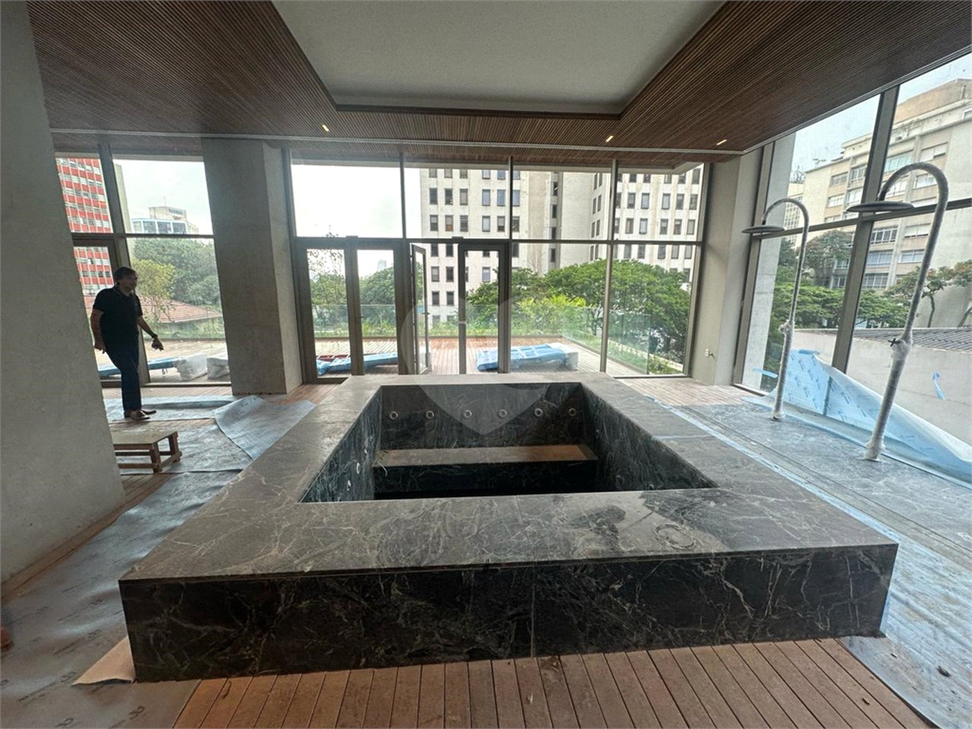 Apartamento à venda com 2 suítes em Jardim Europa, São Paulo, SP