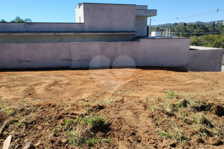 Terreno à venda com 1 suíte no condomínio Jatobás, Vinhedo - SP
