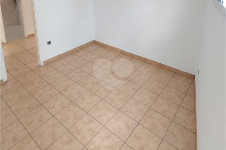 Sobrado à venda com 3 quartos, sendo 2 suítes, em Vila Paulicéia, São Paulo, SP