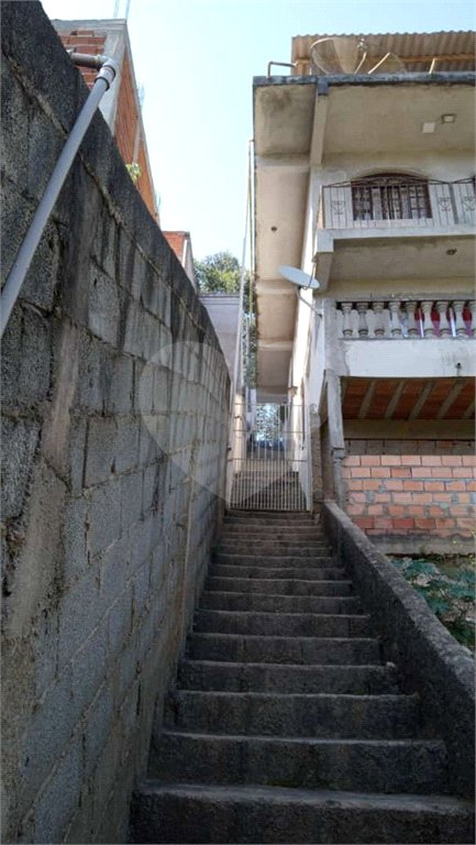 Sobrado à venda com 4 quartos em Lavapés, Mairiporã, SP