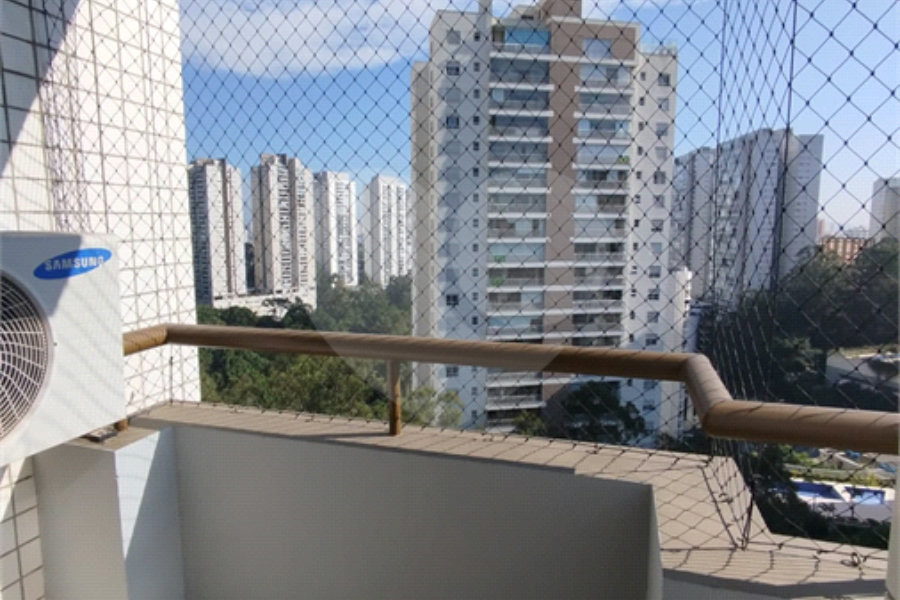 Apartamento para alugar com 3 quartos, sendo 1 suíte, em Morumbi, São Paulo, SP