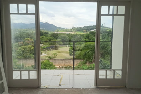 Casa à venda com 3 suítes no condomínio Serra da Estrela, Atibaia - SP