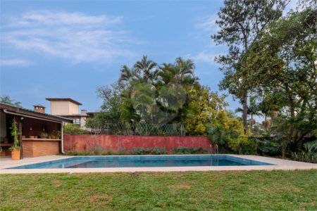 Casa Térrea à venda com 3 quartos, sendo 1 suíte,  em Alto da Boa Vista, São Paulo, SP