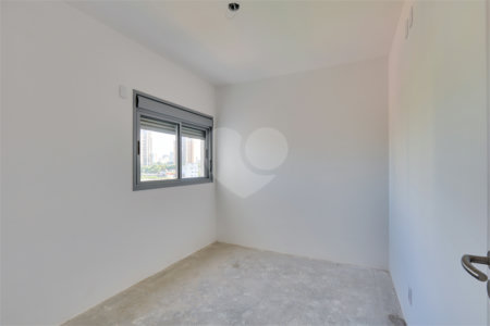 Apartamento à venda com 3 suítes em Jardim Marajoara, São Paulo, SP