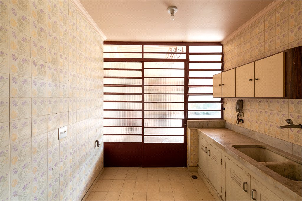Casa à venda com 4 quartos, sendo 2 suítes, em Perdizes, São Paulo, SP