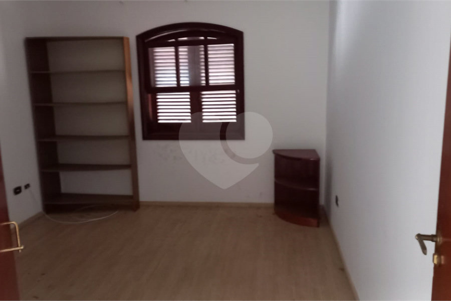 Sobrado à venda com 3 quartos, sendo 1 suíte, em Horto, São Paulo, SP