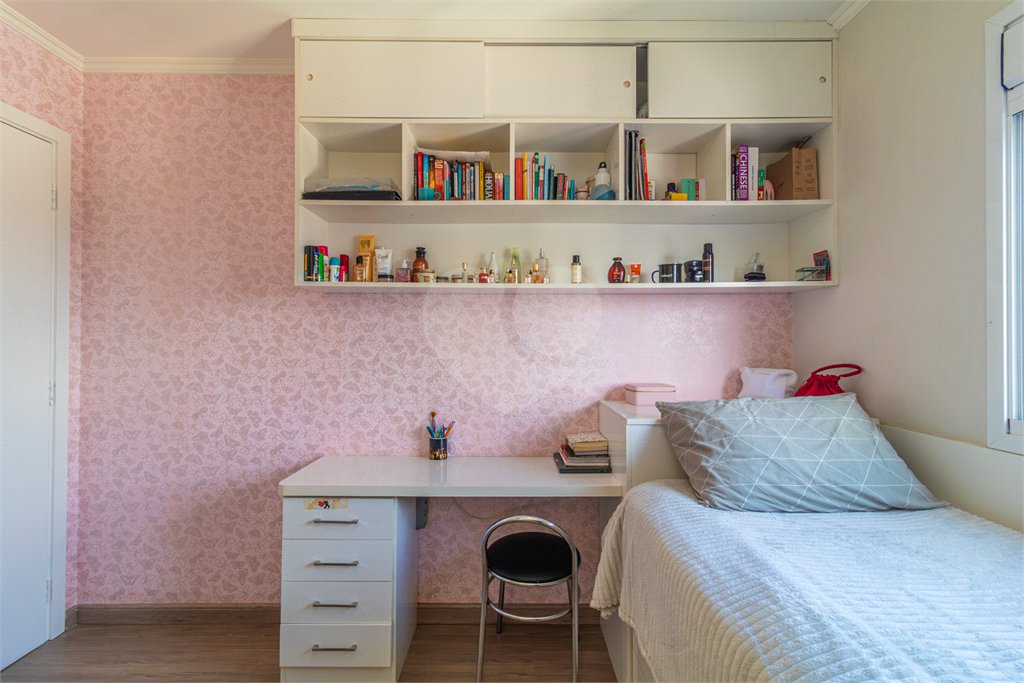 Apartamento à venda com 4 quartos, sendo 1 suíte, em Jardim Marajoara, São Paulo, SP