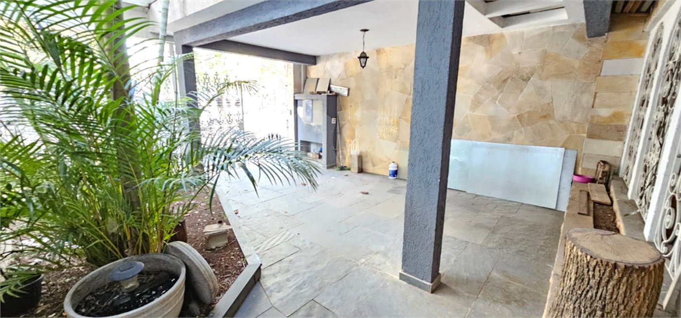 Sobrado à venda com 3 quartos, sendo 1 suíte,  em Jardim Humaitá, São Paulo, SP
