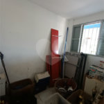 Casa à venda com 4 quartos, sendo 1 suíte, no condomínio Shangri-la, Atibaia - SP