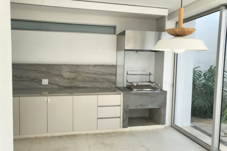 Sobrado à venda ou para alugar com 3 quartos, sendo 1 suíte, em Água Branca, São Paulo, SP