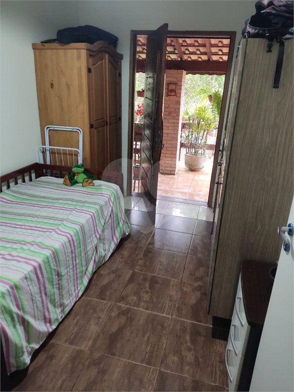 Casa à venda com 3 quartos, sendo 2 suítes, no condomínio Residencial Jardim Lago da Cantareira, Mairiporã - SP