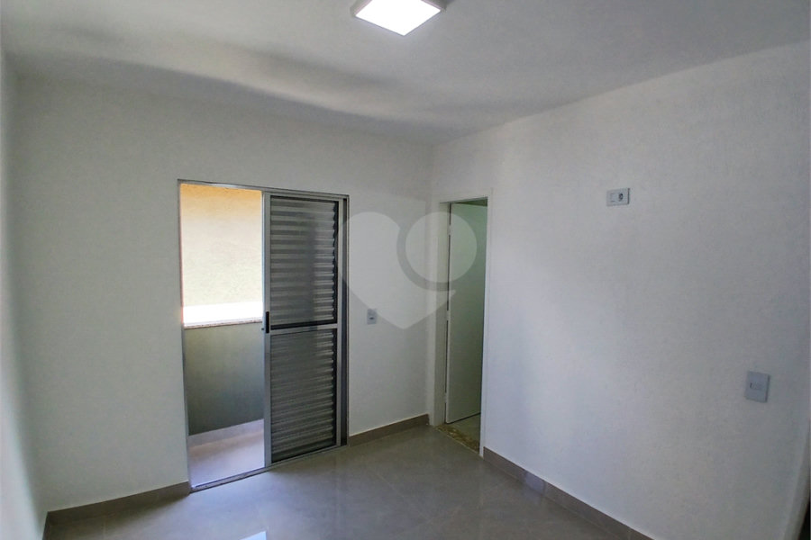 Casa à venda com 3 quartos, sendo 1 suíte,  no condomínio Res Saint Honoré, São Paulo - SP