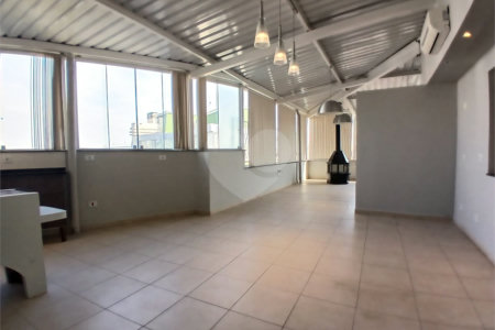 Cobertura à venda com 4 quartos, sendo 3 suítes,  em Cidade São Francisco, São Paulo, SP